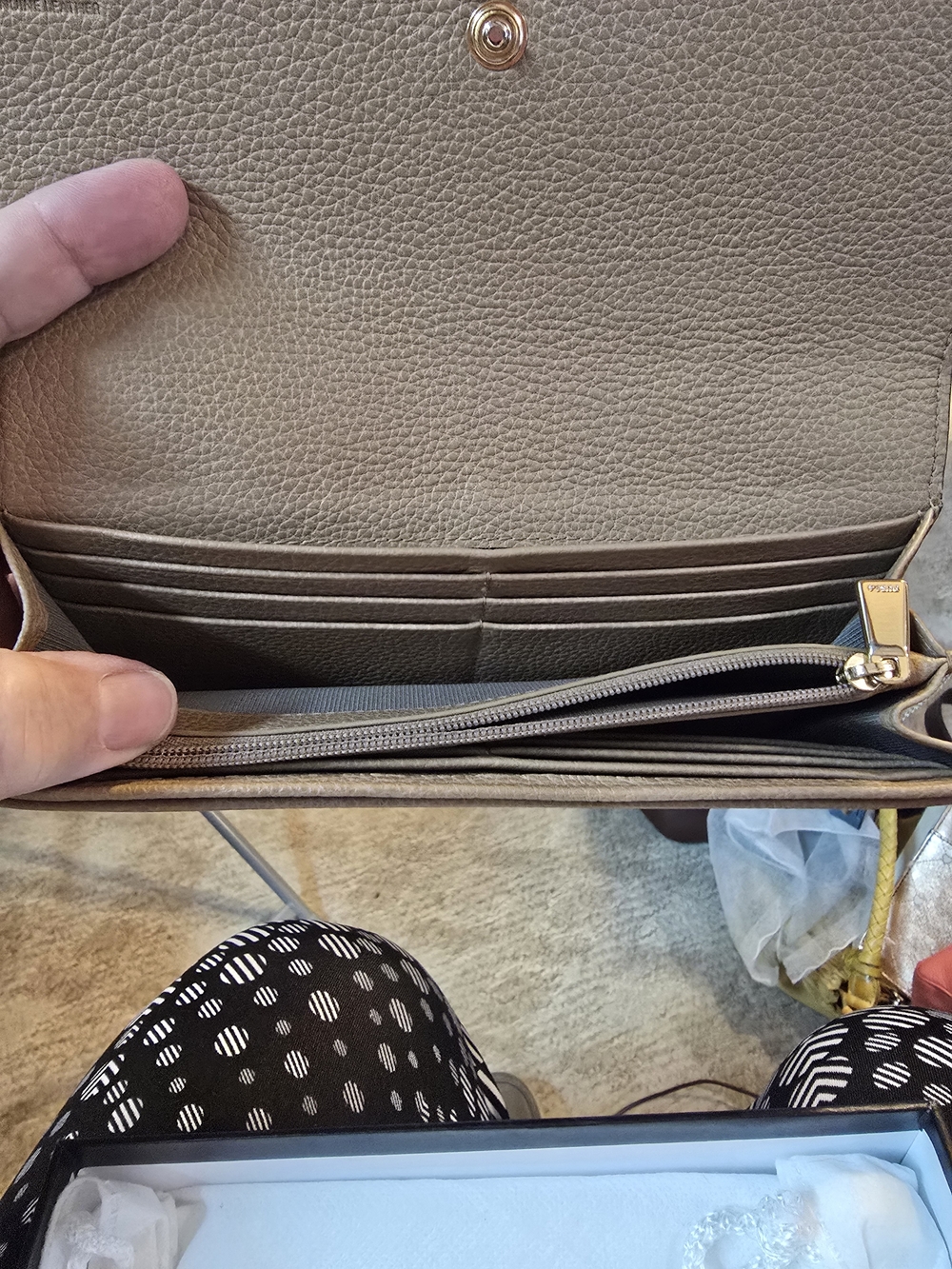 Furla Women's Beige Leather Wallet Clutch In Box w Dustbag 7x4" - Picture 4 of 7